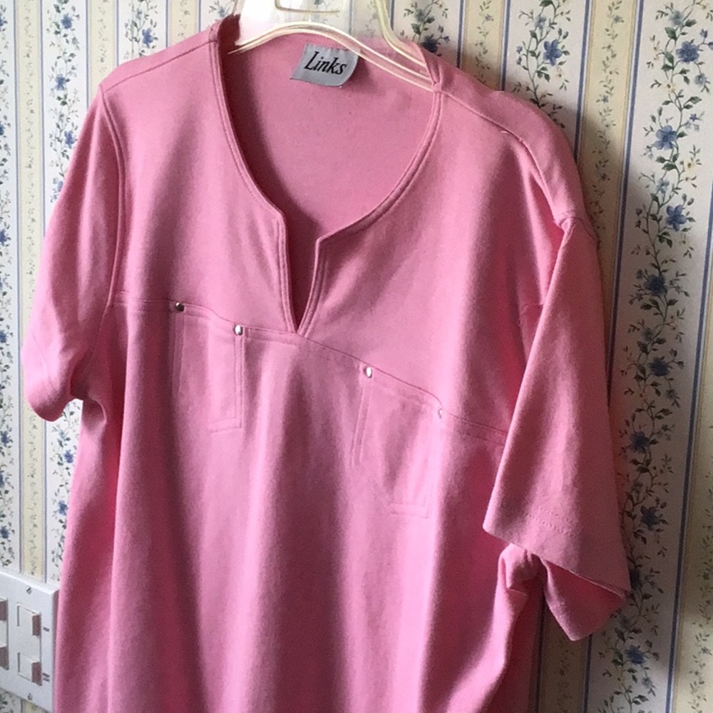 Pink top - Picture 2 of 3